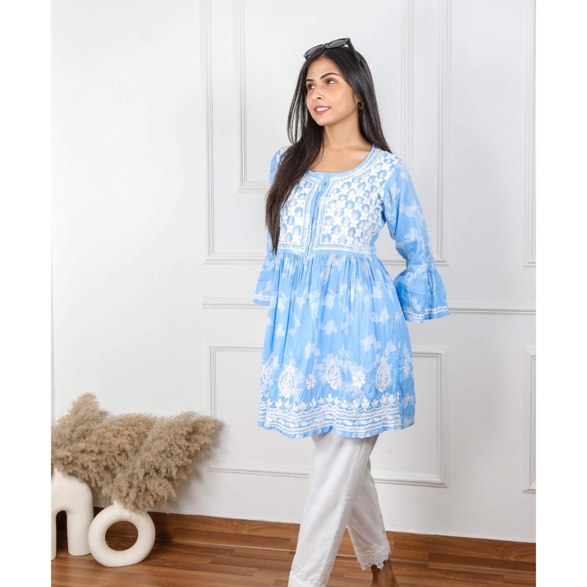 Ada Hand Embroidered Lucknow Chikankari White Cotton Short Kurti Top Tunic  for Women A208704 (XS) : Amazon.in: Fashion